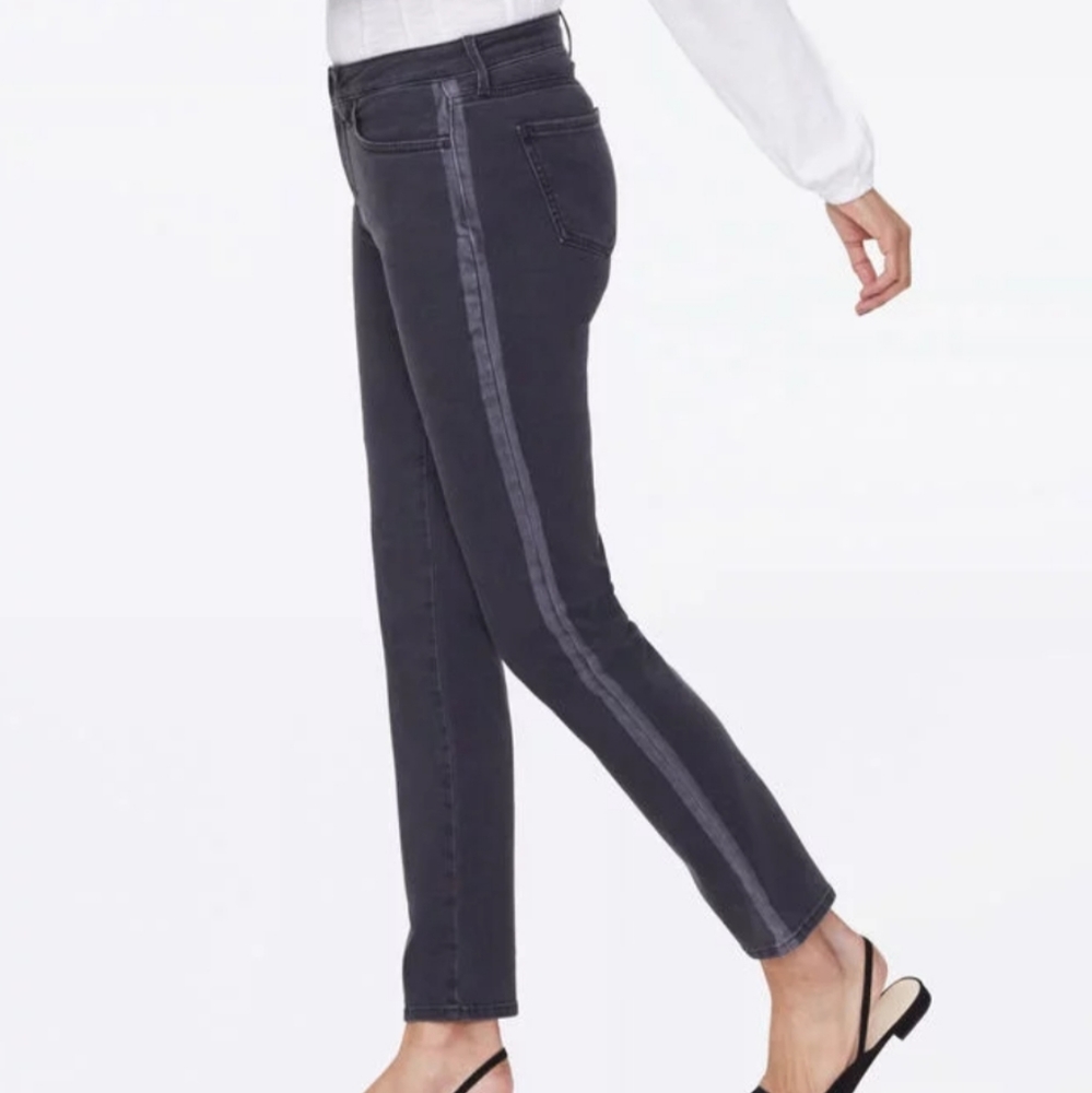 NWT NYDJ Sheri Slim size 4